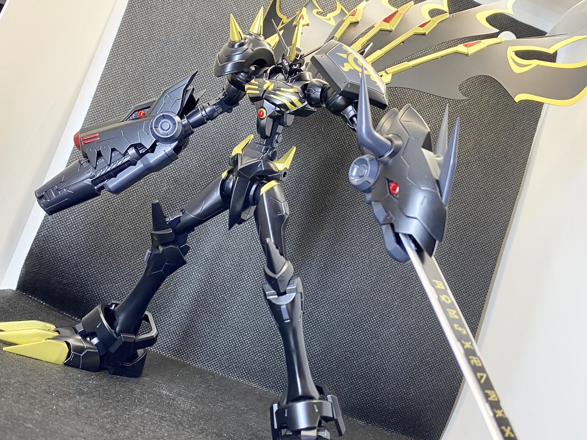 デジモンプラモデルアンプリファイド初代商品のオメガモンを全改修して 