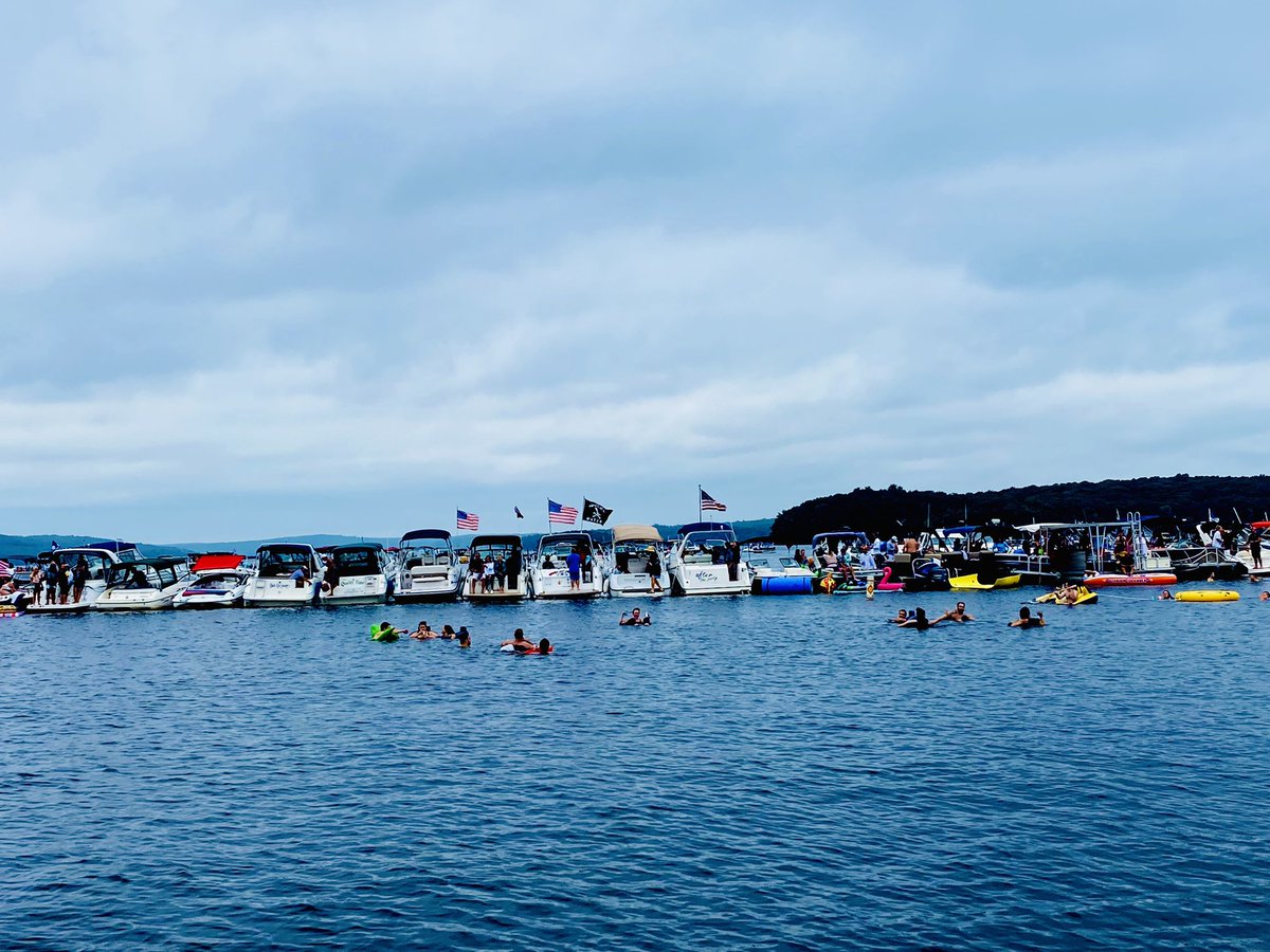 95.3 DNH The Rail tweet media