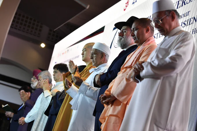 Image from leehsienloong (@leehsienloong)