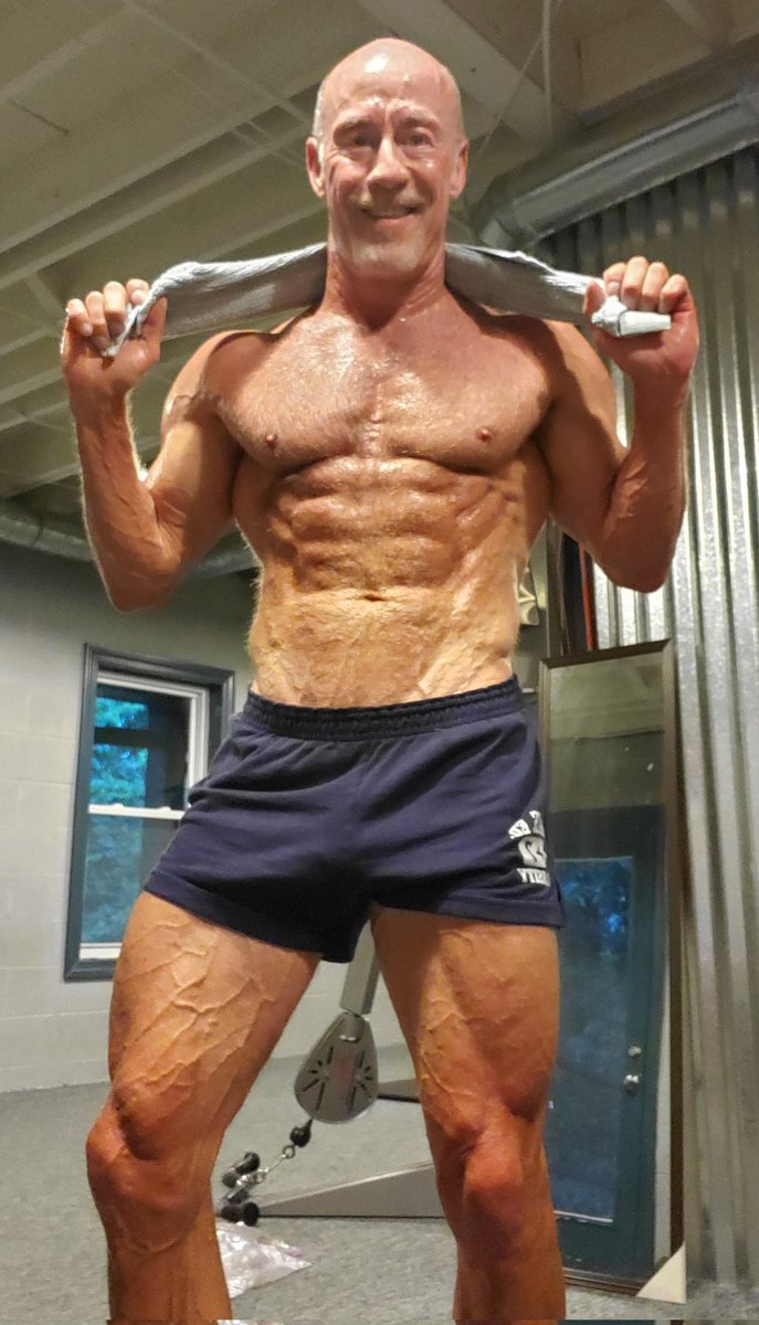 DaddiesForever's tweet photo. Absolutely fabulous sexy @compactguyTN https://t.co/i9cHwQjJ9v