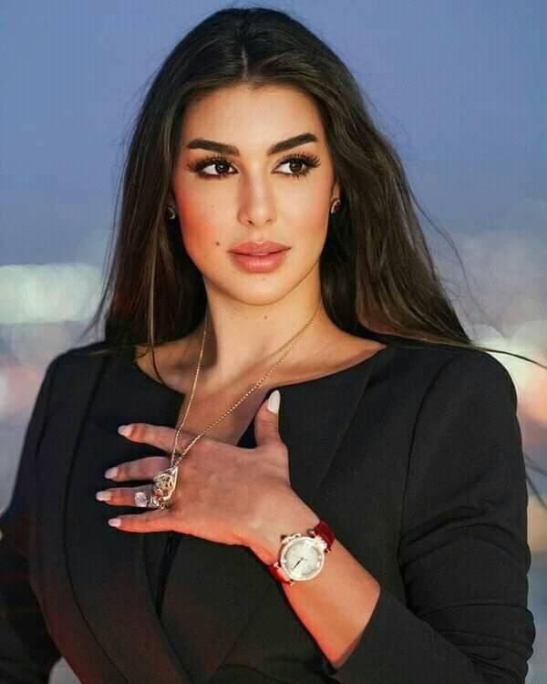 LOVE_A_90's tweet photo. سماعُ صوتك
هو إعلان لعودةِ الحياةِ  في مدينةٍ احتلها الموت. ♥️ https://t.co/U8KqIwPsOY