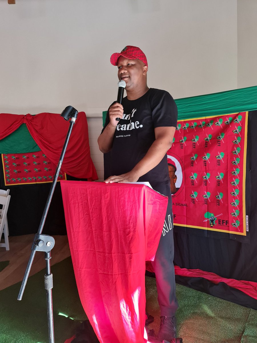 EFFKZN's tweet photo. The Secretary General of @EFFSouthAfrica Commissar @DlaminiMarshall delivering his keynote address at the 3rd iLembe Regional People's Assembly
@EFFSouthAfrica
#EFFRPAs https://t.co/SnVRbwP7h8