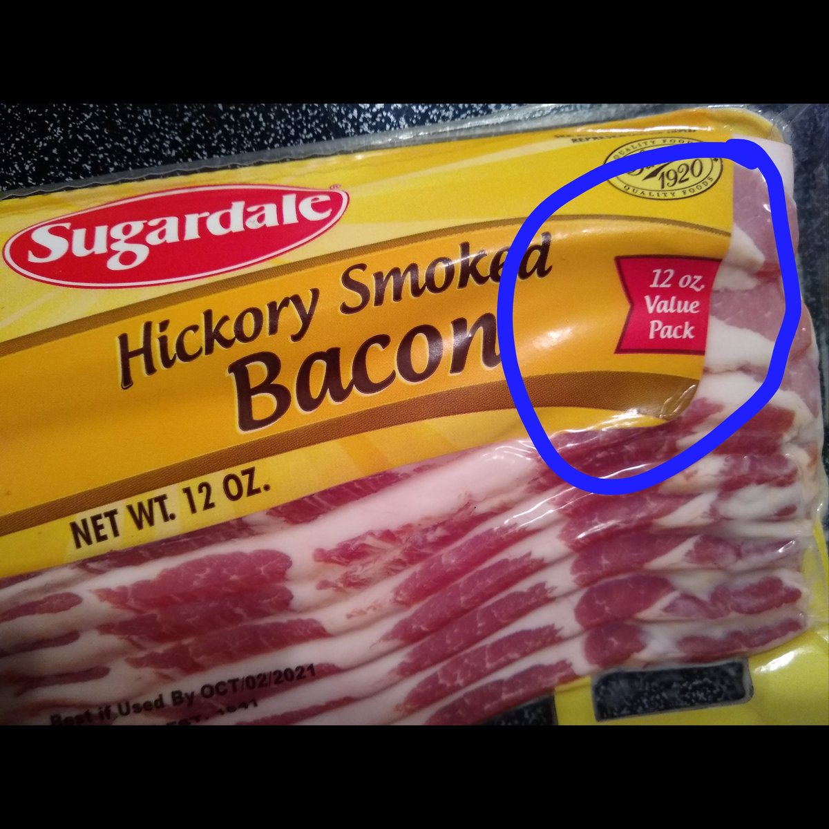 mmmadcccow's tweet image. This is psychological warfare but I will resist. 12 oz of bacon is NOT a &quot;value pack&quot;. 
🥓🥓🥓😂😂😂😂😂😂 #allingoodfun 
@SugardaleFoods