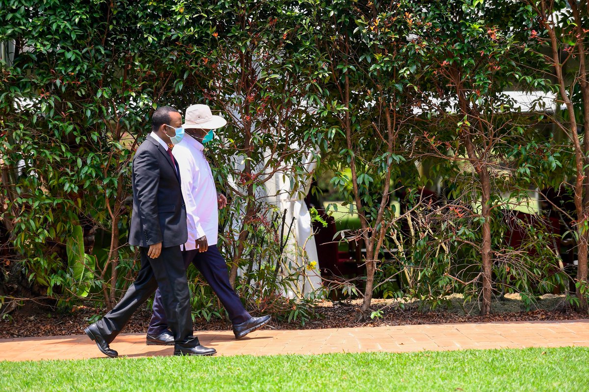 KagutaMuseveni's tweet photo. The meeting with H.E @AbiyAhmedAli ended fruitfully. We agreed to 'walk together' on matters regarding strengthening cooperation in bilateral, regional, and international issues of common interest. https://t.co/qgNq8WhAzp