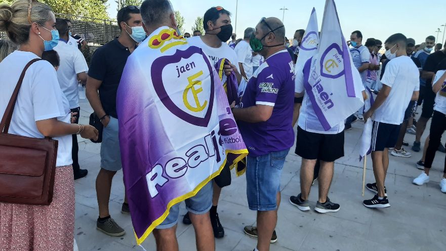 agarridogamez's tweet photo. #enjaendonderesisto #opinion #firmasinvitadas
Por @A_GarridoRuiz
EL REAL JAÉN SÍ TIENE QUIEN LE DEFIENDA...EN LA CALLE
https://t.co/Zp94hvAL2A https://t.co/DyUeJh3eCZ