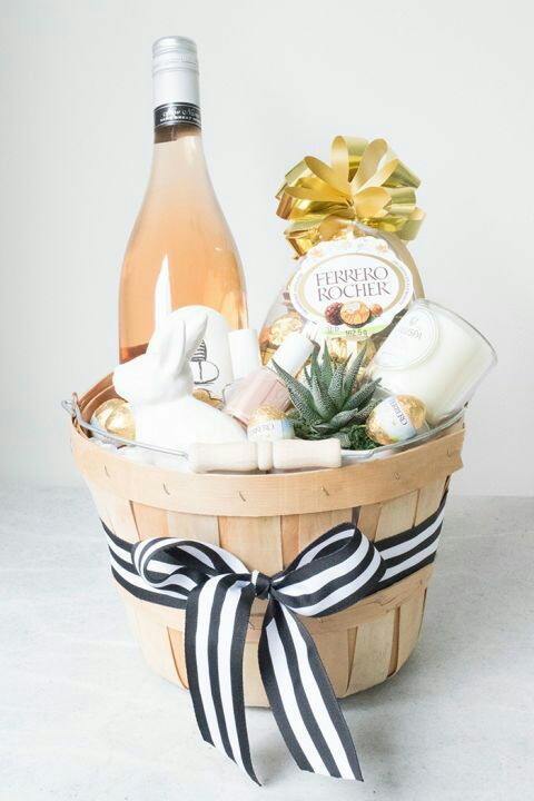 EventTGM's tweet photo. @GOLDEN_RPEO @XVIIGYUU @jjwonwo_o Happy wedding @XVIIGYUU dan @jjwonwo_o!

Selamat menempuh hidup baru. Semoga selalu dilimpahkan oleh kebahagiaan dan semoga kapal kalian semakin kuat ya.

- The Gentleman - https://t.co/rN6DUDPsaE