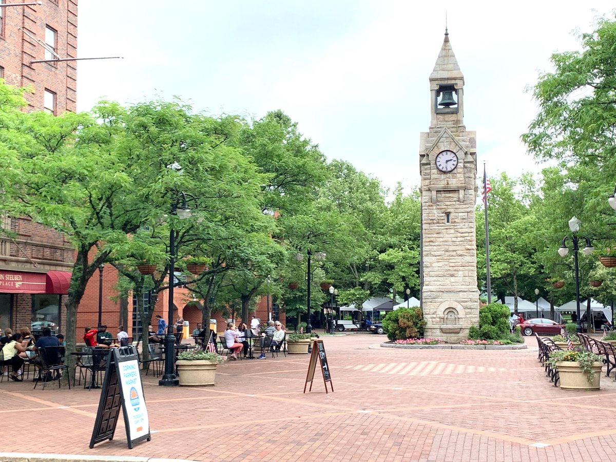OneDelightfulL's tweet photo. The Gateway to the Finger Lakes, the @gafferdistrict in Corning delivers a good time! Breweries, shops, bakeries, museums, and more make it a must-stop town: https://t.co/JBL1YrmG6n #NewYork @CorningFLX @UrbanCorning https://t.co/AtY5R35IID