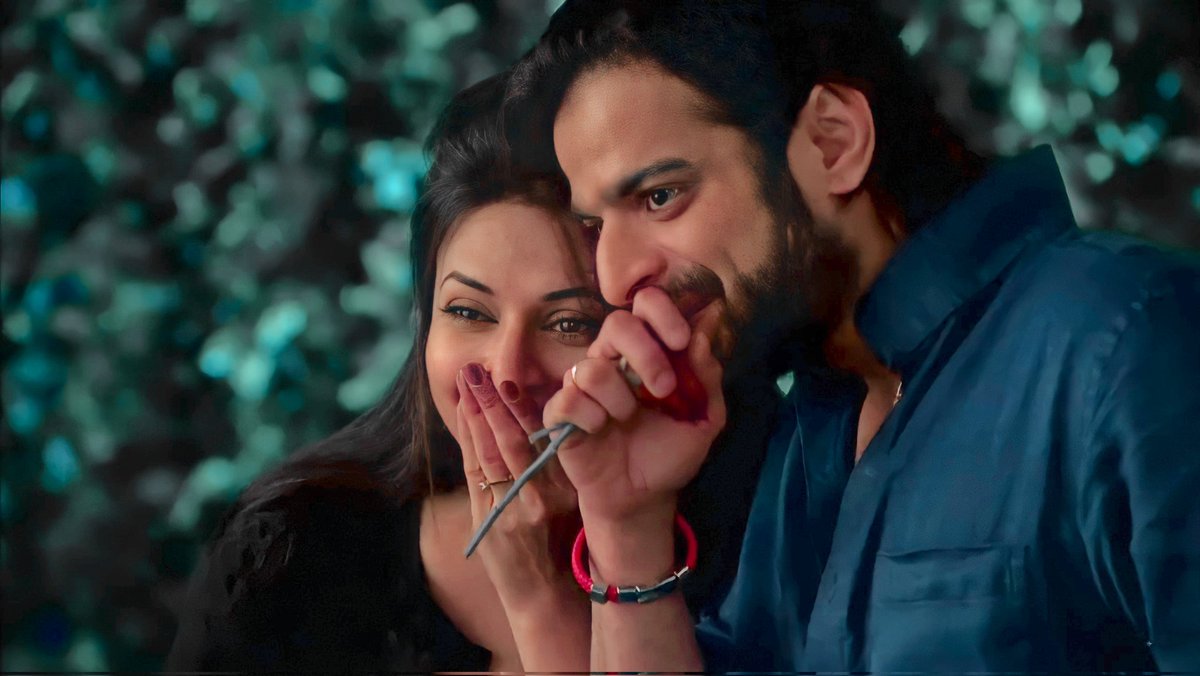 yhmxsaa_'s tweet photo. Ketika YHM ga tayang lagi, Ishra be like:
Aduh Antv katanya dulu mau dilanjutin lagi, eh pas udah ditayangin lagi malah di cut, php teross ngakak banget wkwk
#SaveYehHaiMohabbateinAntv https://t.co/Yj0AWk6qn4