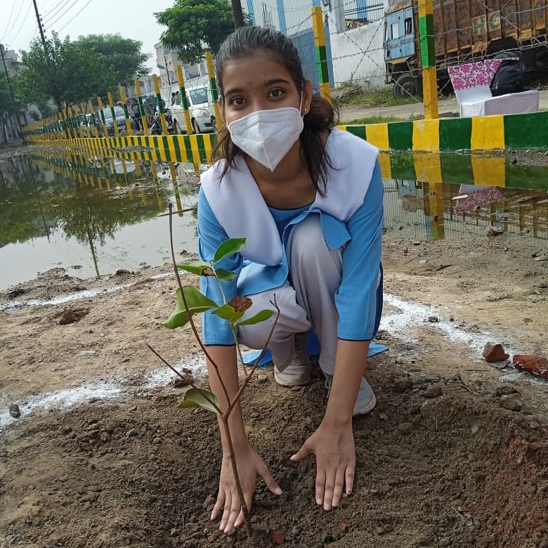 monikkaa2005's tweet image. I planted a tree because tree give us air with #onenessvann #Ghaziabad on 29th August 2021 

#onenessvann 
#santnirankarimission 
#sncf 

@OnenessVann @santnirankari @sncfoundation