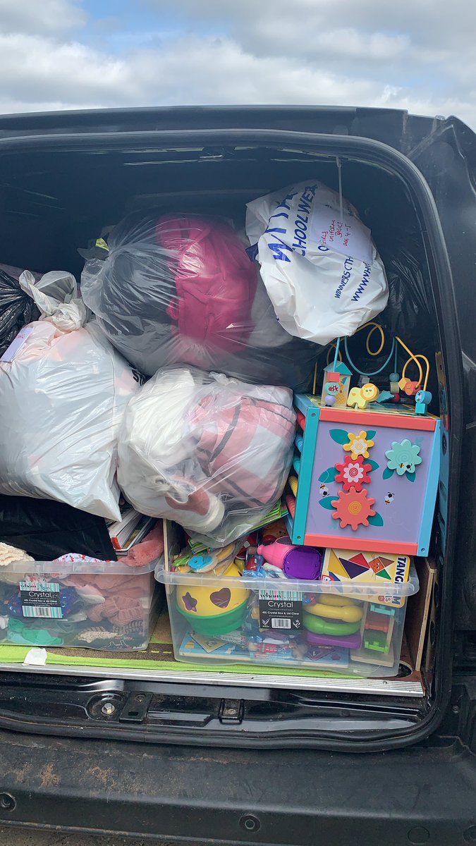 FranticLocks's tweet image. Does anywhere know of any charities taking donations for the Afghan refugees? Asked my contacts for donations. Got inundated - and Care 4 Calais in Islington Mill have suspended donations for the same reason! #AfghanRefugees #donate