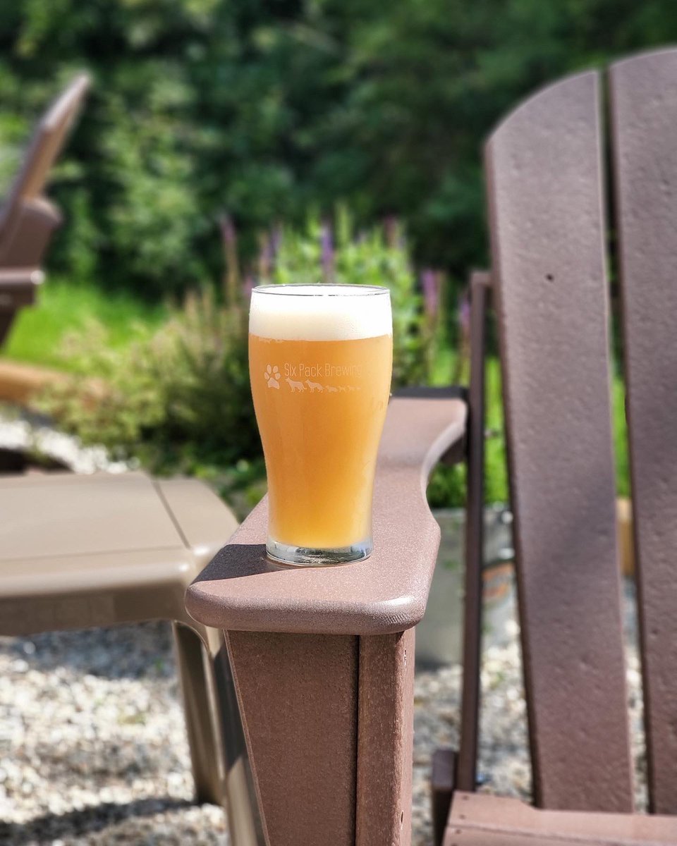 SixPackBrew's tweet photo. We’re “knot” kidding, beer and pretzels are all you knead to close our your weekend! @ggspretzels is here with us from 1-6pm!

#6packbrewing #6pack #BristolRI #RIbeer #brewerylife #craftbeer #GGspretzels #beerandpretzels #pretzelpun #JoinOurPack https://t.co/6yHKXBNdYd