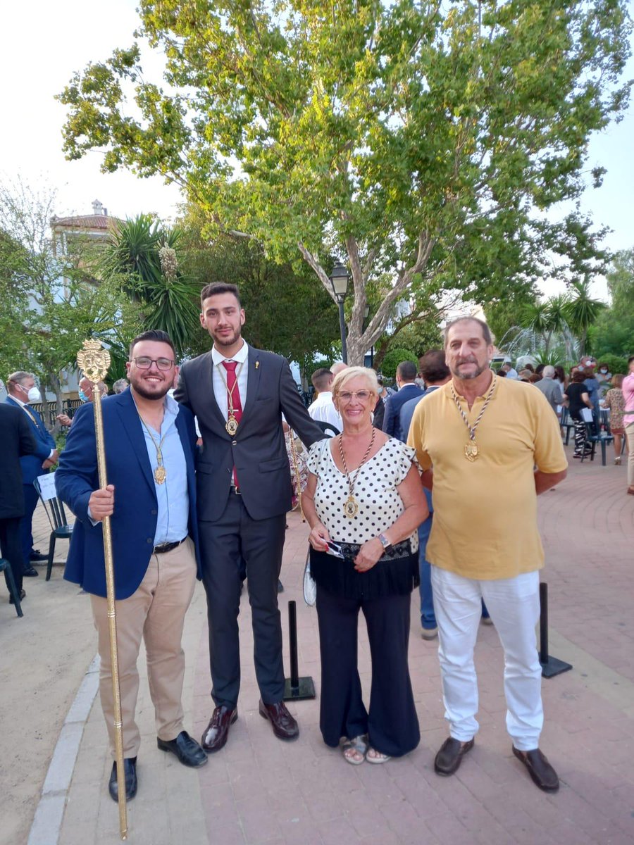 LitoralCarmen's tweet photo. El pasado viernes 27 de agosto estuvimos representando a nuestra Asociación Hermandad Virgen del Carmen de Litoral acompañado de su Presidente y Hermano Mayor Antonio Soler Caballero en las fiestas de San Antonio Abad, Patrón de Cuevas de Becerro. https://t.co/4uhFf15TjT