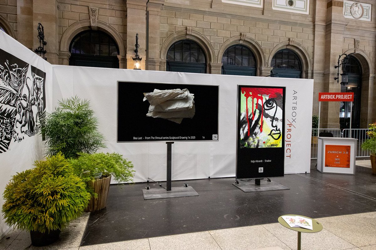 BeaLast's tweet photo. Last day at #ArtBoxProjects #zurich #Switzerland #SWISSARTEXPO @Artbox_projects - thanks to the ArtBox Team! https://t.co/qgwcoD6h0V