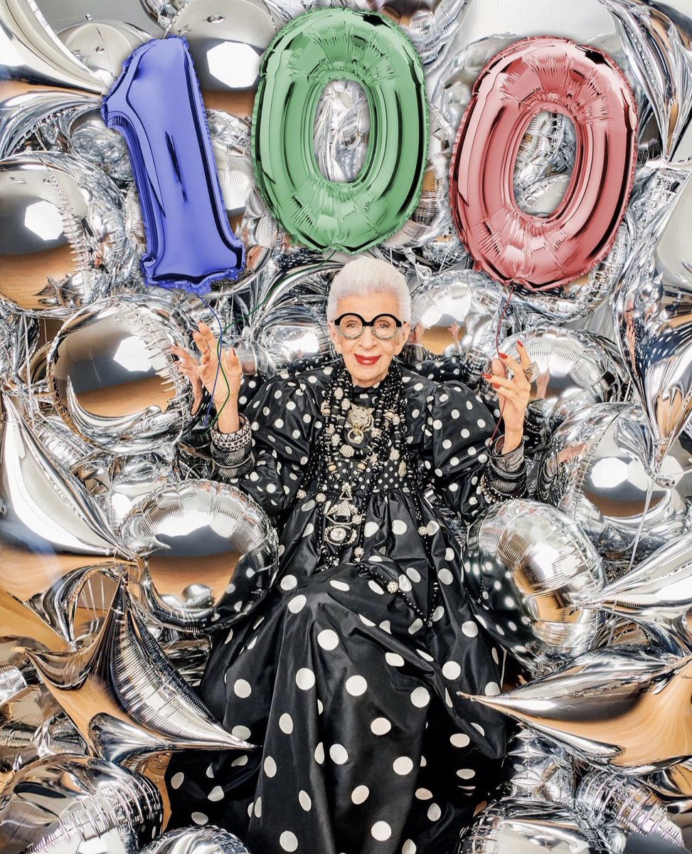 IAMFASHlON's tweet photo. Happy Birthday, Iris Apfel. The fashion icon turns 100 years old today. 

“When you don’t dress like everybody else, you don’t have to think like everybody else.” https://t.co/eOk91GFWB7