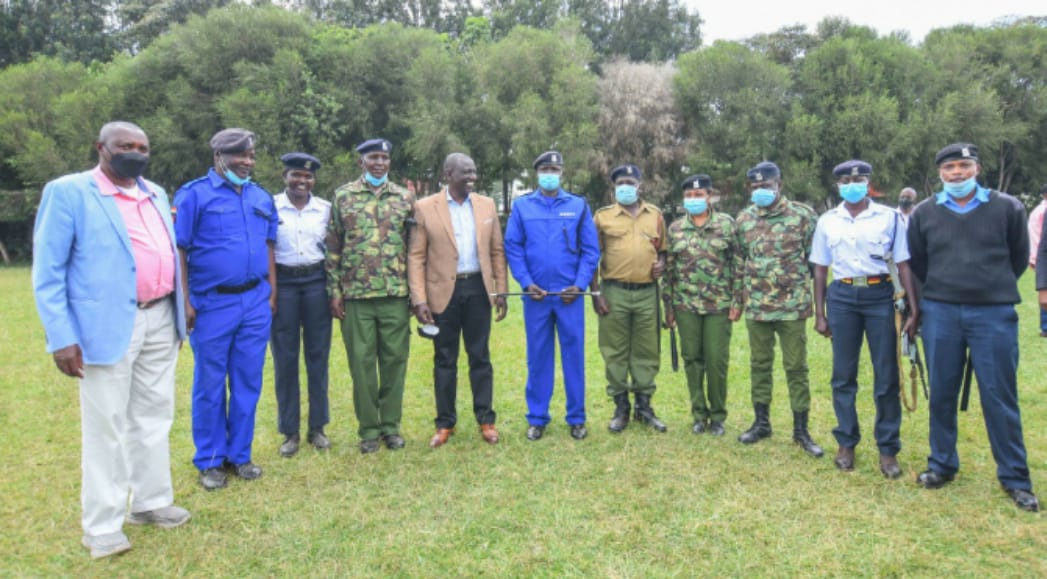 OleItumbi's tweet photo. DP @WilliamsRuto, " prioritize security for all Kenyans, if GSU is needed to ensure ordinary Kenyans are protected deploy them, if APs are needed take them and give me @G4S " https://t.co/515Ced5IMB