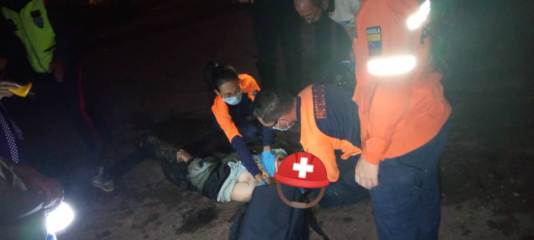Se activa la unidad ambulancia B08 hacia el municipio Andrés bello - Cordero, motivo a masculino que cae de su moto, al llegar al sitio positivo, se valora y traslada al Hospital Central de San Cristóbal.
<a href="/MIJP_Vzla/">MPPRIJP</a> <a href="/PCivil_Ve/">Protección Civil</a> <a href="/PCMerida_Ncnal/">REDAN LOS ANDES - Protección Civil Nacional</a> <a href="/Juntosxtachira1/">Juntos por Táchira</a>