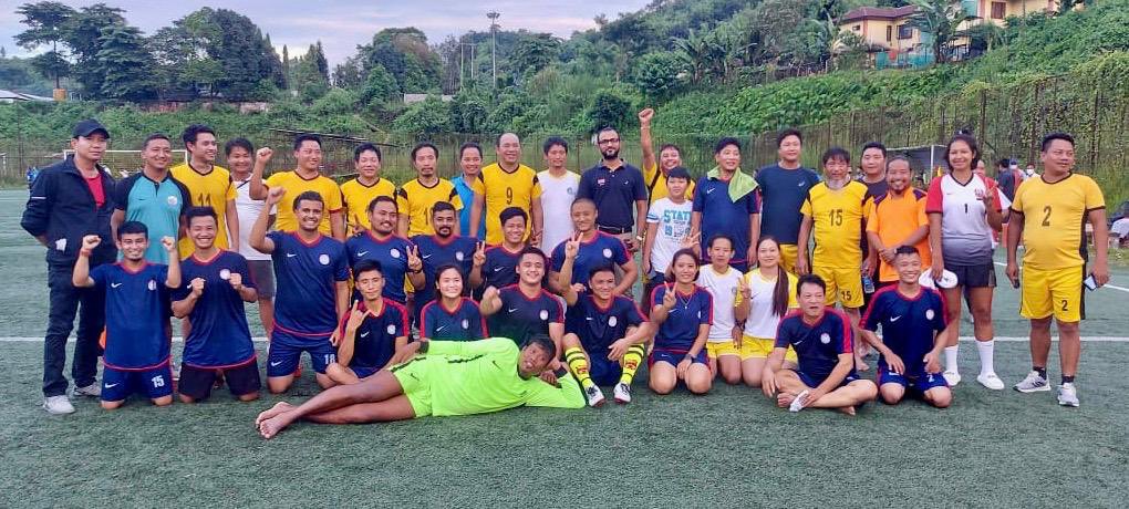 NatungMama's tweet photo. Took part in a friendly exhibition match between @SportsDept_GoAP &amp; #SportsAuthorityArunachal (SAA) at #SangeyLhaden, #Chimpu, #Itanagar, #ArunachalPradesh to promote #FitIndiaMovement. हम फ़िट तो प्रदेश फ़िट ! Happy #NationalSportsDay2021 @ArunachalCMO @IndiaSports @Media_SAI https://t.co/dHlQz0uXZE