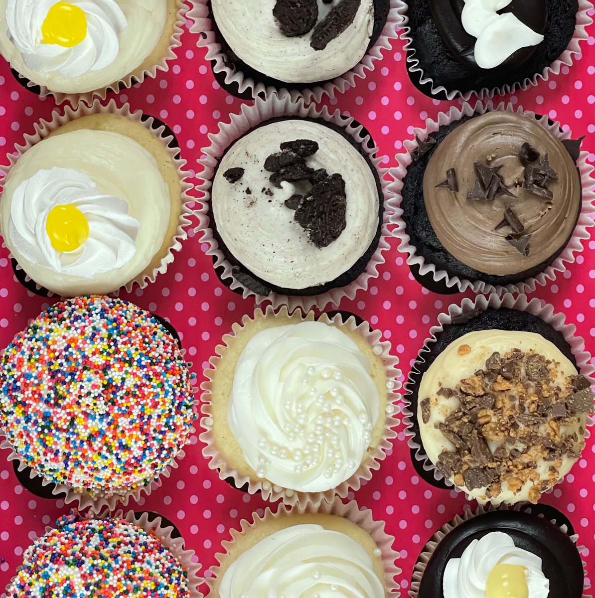 Eric G. Jackson, DDS, MAGD (@ejacksondds) on Twitter photo A very Happy Birthday to our hygienist Carolyn! Delicious <a href="/Smallcakesop/">Smallcakes Cupcakery and Creamery</a> to celebrate!
#Dentistry #Staff #WorkFam A very Happy Birthday to our hygienist Carolyn! Delicious <a href="/Smallcakesop/">Smallcakes Cupcakery and Creamery</a> to celebrate!
#Dentistry #Staff #WorkFam