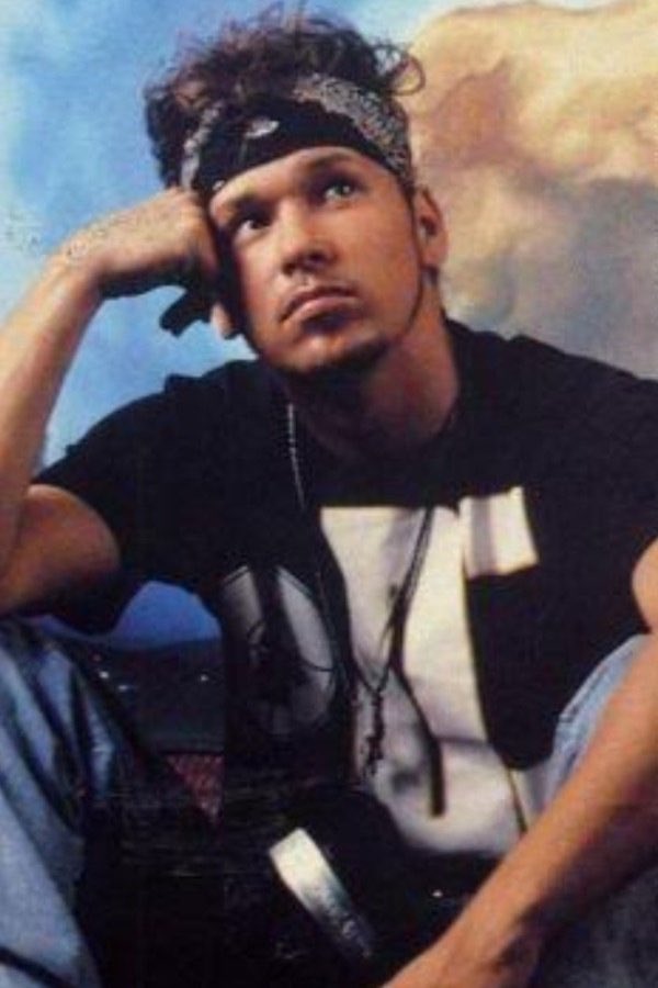 HAPPY BIRTHDAY Donnie Wahlberg. love you. 