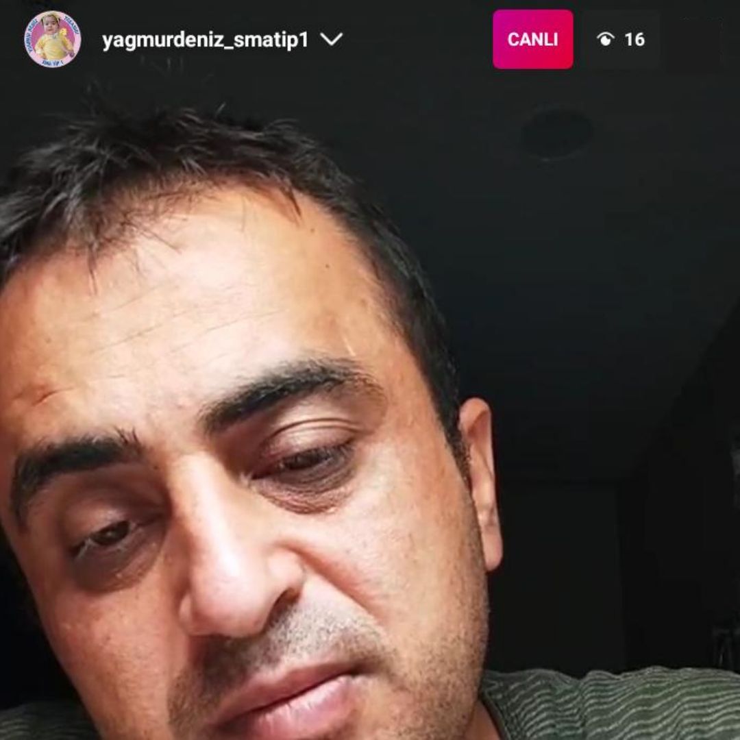 Bu adamı tanıyor musunuz?

Bu adam, her gün bıkmadan usanmadan kızı için canlı yayın açan, 2-3 kişi de olsa evladının sesini duyurmaya çalışan, Yağmur Deniz’in babası Mehmet baba..