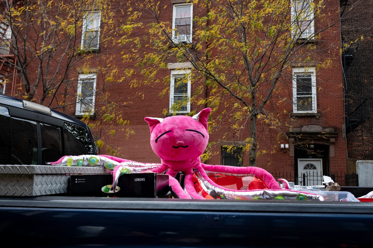 Octopussy says go stream #BettyHBO All episodes up now on <a href="/hbomax/">HBO Max</a>.