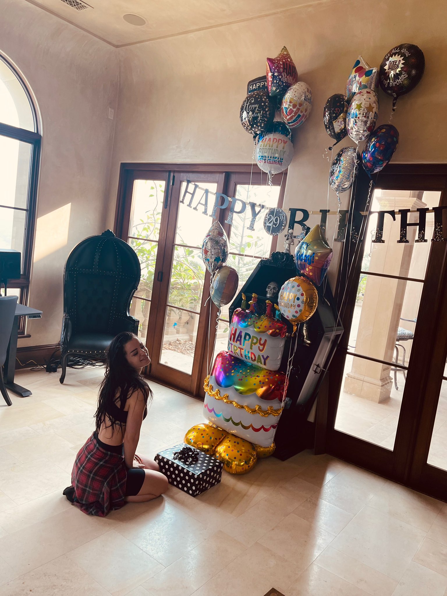 Wishes Pour In As WWE Star Paige Celebrates 29th Birthday 1