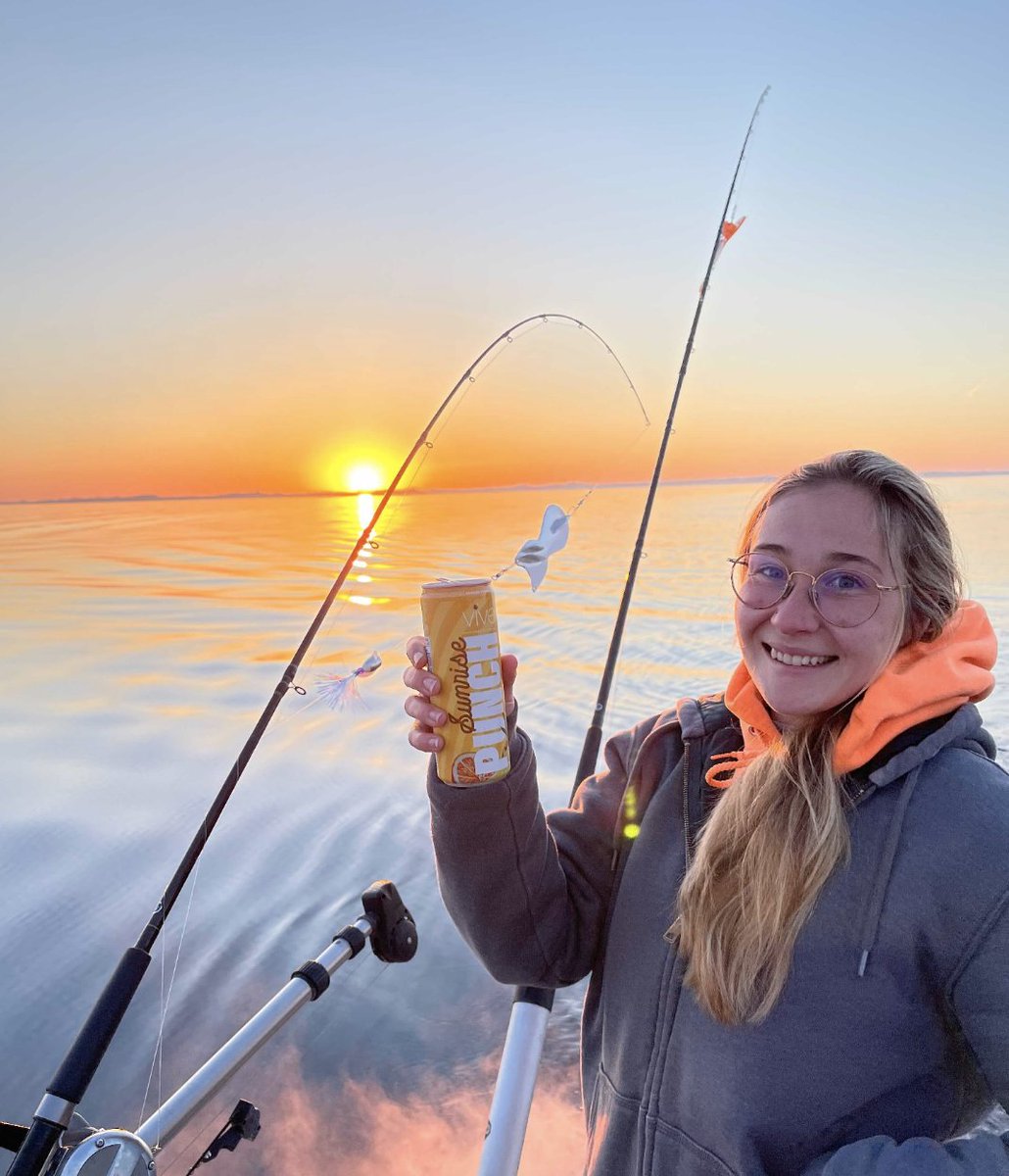 How to properly enjoy Sunrise Punch 🌅
Sunrise @ sunrise 😍 #DrinkBold #LiveBold
