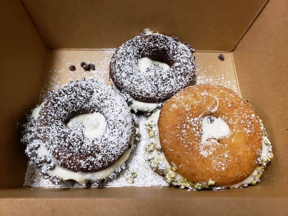 Want donutes for dessert? We are proud to carry Dip and Sip Donuts Chicago on our menu. 
lesudchicago.com

#lesudroscoevillage #donuts #dipandsipdonutes