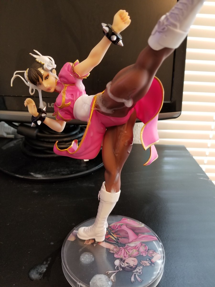 hdusof's tweet photo. Kotobukiya Chun-li's from 2018 https://t.co/Z7bBRcKZ4I