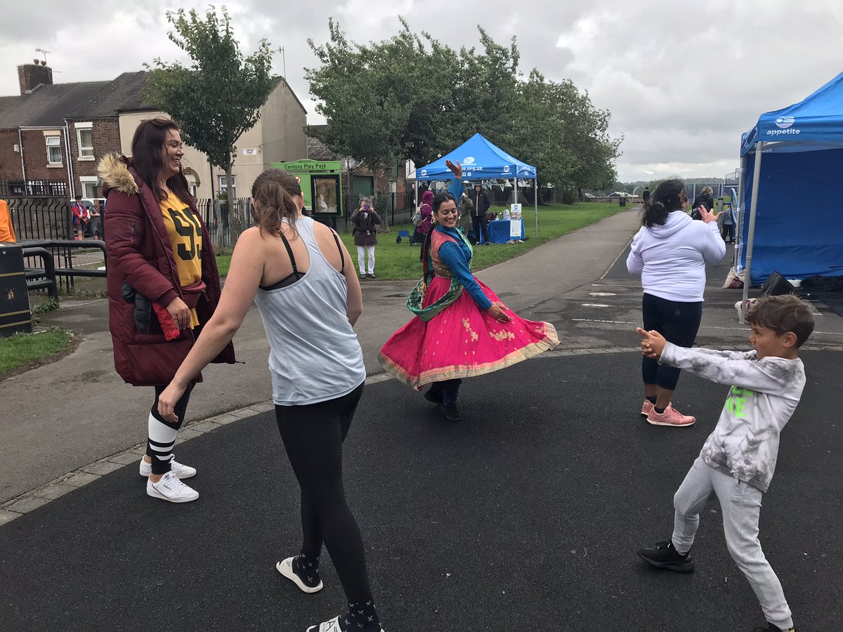 appetitestoke's tweet photo. We’ve had a fabulous time in Hanley today bringing our #TasterTour directly into the community to give families a taste of what to expect at #TheBigFeast in Hanley from 27-28 August! There was a photography scavenger hunt, circus workshop, bridge building, Kathak dancing +more! https://t.co/0BqC00QspQ