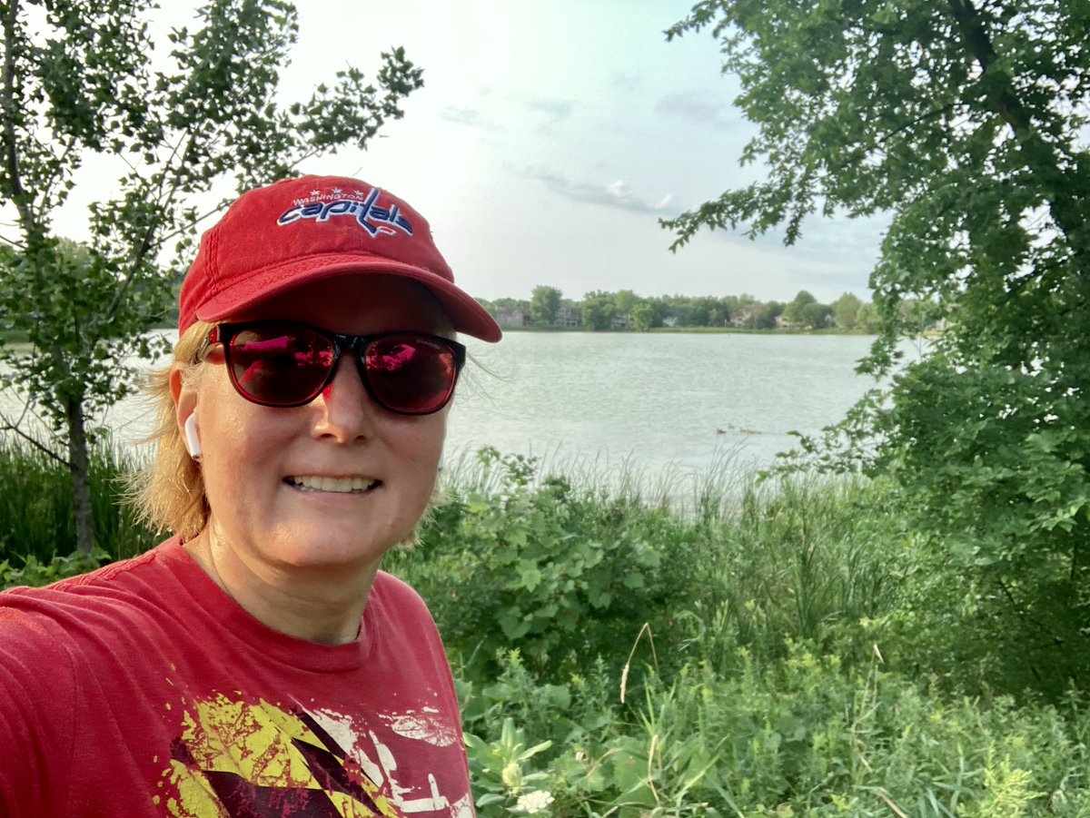 Enjoying some run therapy and thinking about the week that was.#TuesdayFeeling #Minnesota Grateful for the nice weather @pdouglasweather @svensundgaard https://t.co/VGRLlm1fns