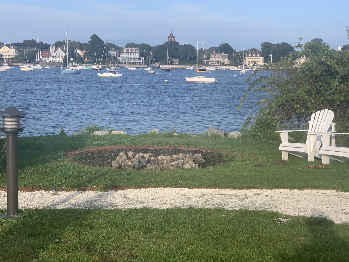 kdowning514's tweet photo. Newport Harbor Light ❣️#Goatisland #NewportHarborlight https://t.co/Gsa1aWGGKd