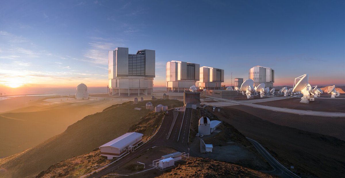 ¡Participa en las nuevas visitas virtuales de <a href="/ESO/">ESO</a> para escolares! “Un viaje astronómico por ESO” recorrerá los observatorios La Silla, Paranal, APEX y <a href="/ALMAObs_esp/">Observatorio ALMA📡</a>  compartiendo sus descubrimientos y tecnologías. Crédito: ESO/M. Kornmesser