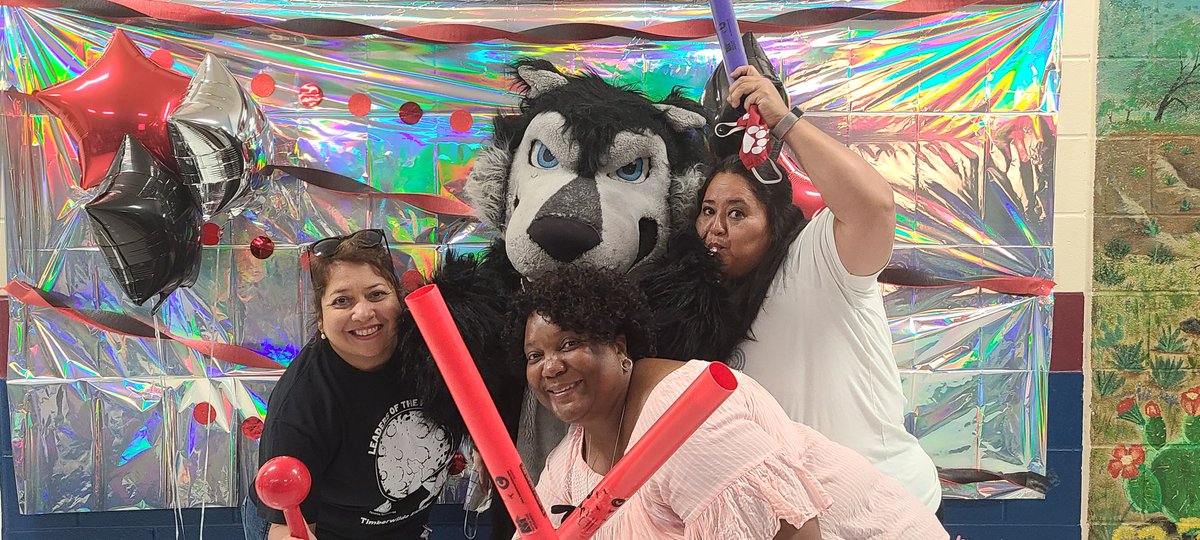 dpatterson357's tweet photo. Woohoo!!!!  We are ready for the 2021-2022 school year!!!  #NISDReunited https://t.co/xLEHEVUd6q