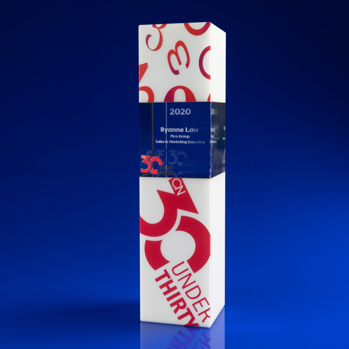 LaserCrystal3D's tweet photo. Two recent awards produced for @MashMediaLtd's @Conference_News and @ExhibitionNews 30 Under 30 Awards. 

Featuring our Crystal White Tower Award which has been 3D engraved and colour printed to create this standout design. https://t.co/I6IbPurNKu