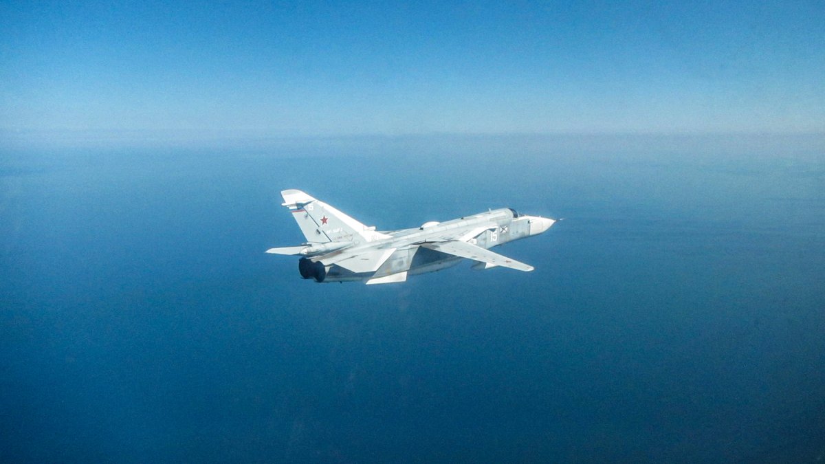 RoyalAirForce's tweet image. RAF Typhoons in Romania scrambled to intercept a Russian fighter in International Airspace over the Black Sea.
The aircraft had not filed a flight plan & wasn't speaking to Romanian ATC so was deemed a flight safety hazard.
#WeAreNATO
Read more: bit.ly/3CXzY8b