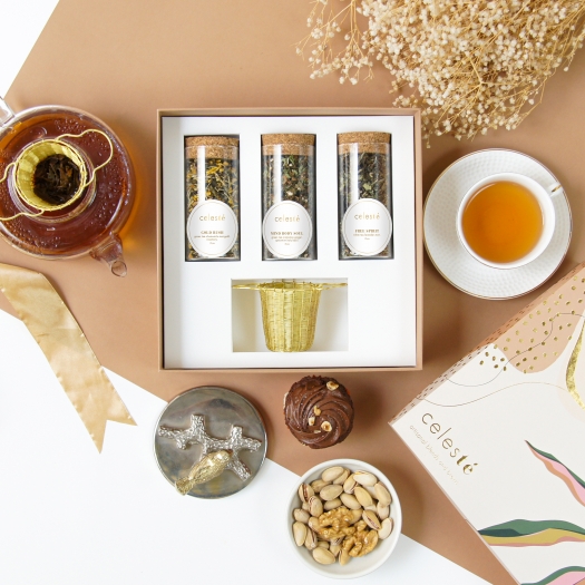luxuryfacts's tweet photo. This Rakshabandhan, reminisce over good old childhood memories and laughs as you create new ones with your siblings over a cup of @CelesTe_Teas. These gift boxes have three exceptional blends for you to try out!

https://t.co/tLTO7HUMks
#luxury #luxuryfacts #celestetea #lfshop https://t.co/Ra4olOS5Gz