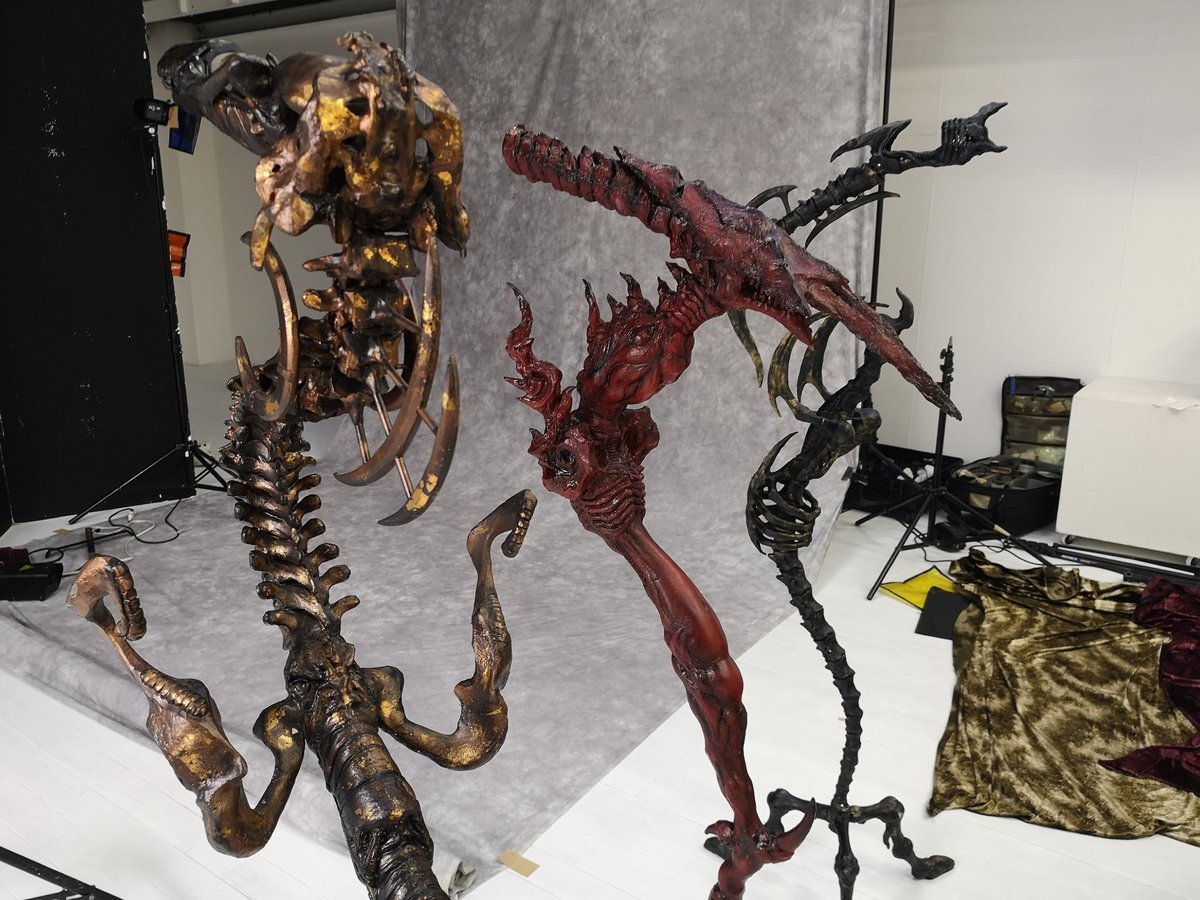 thread) Gackt's iconic mic stands! Designed and modified by