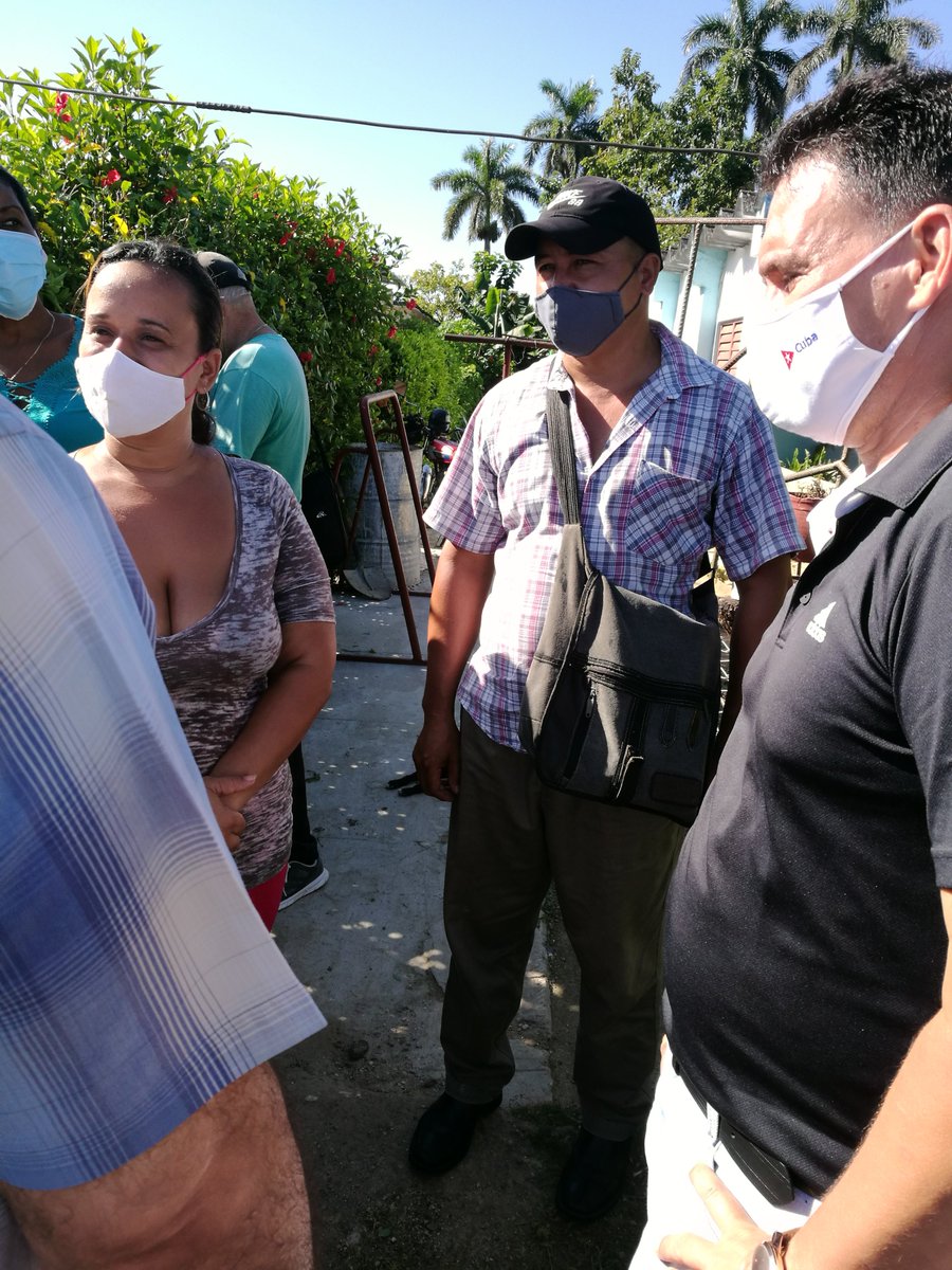 #FidelVive  si no dejamos morir la obra por la que tanto luchó. Atender a la población es tarea permanente de los que dirigimos #ACubaPonleCorazón #VamosPorMás <a href="/PresidenciaCuba/">Presidencia Cuba 🇨🇺</a> <a href="/DiazCanelB/">Miguel Díaz-Canel Bermúdez</a> @JorgeLuisPerd20 <a href="/CubaMined/">MINED</a>