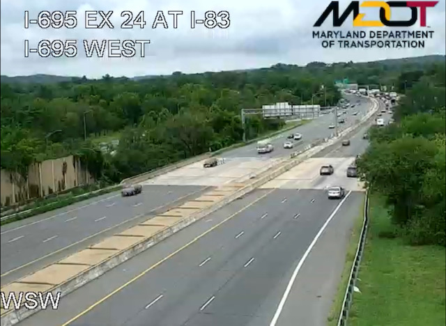* I 695 UPDATE 3 *

❌❌❌🟢🟢DOWNED TREE/CRASH  - OUTER LOOP after I 83/JFX. Traffic gets by using the LEFT SHOULDER &amp; LEFT LANE. Slow from after I 83/Harrisburg Expy
 
A tractor trailer &amp; an overhead sign were struck by the tree. No injuries per <a href="/MDSP/">MD State Police</a> <a href="/wbalradio/">WBAL NewsRadio 1090 and FM 101.5</a> #mdtraffic