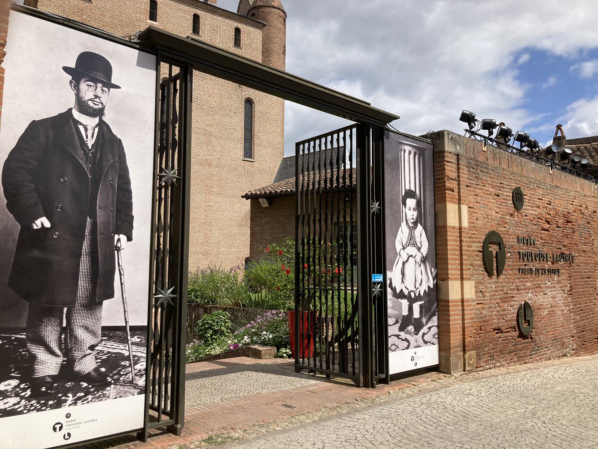 euro_tour's tweet image. アルビ。
本日の風景より。
②ロートレック美術館
　入館時に、サニタリーパスの提示を求められる。通用するかどうか、念のために持ってきた接種済証を提示すると許可される。