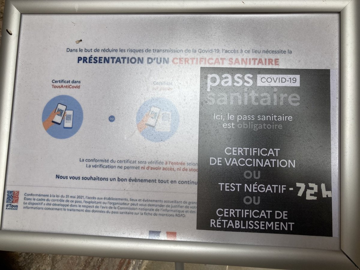 euro_tour's tweet image. アルビ。
本日の風景より。
②ロートレック美術館
　入館時に、サニタリーパスの提示を求められる。通用するかどうか、念のために持ってきた接種済証を提示すると許可される。