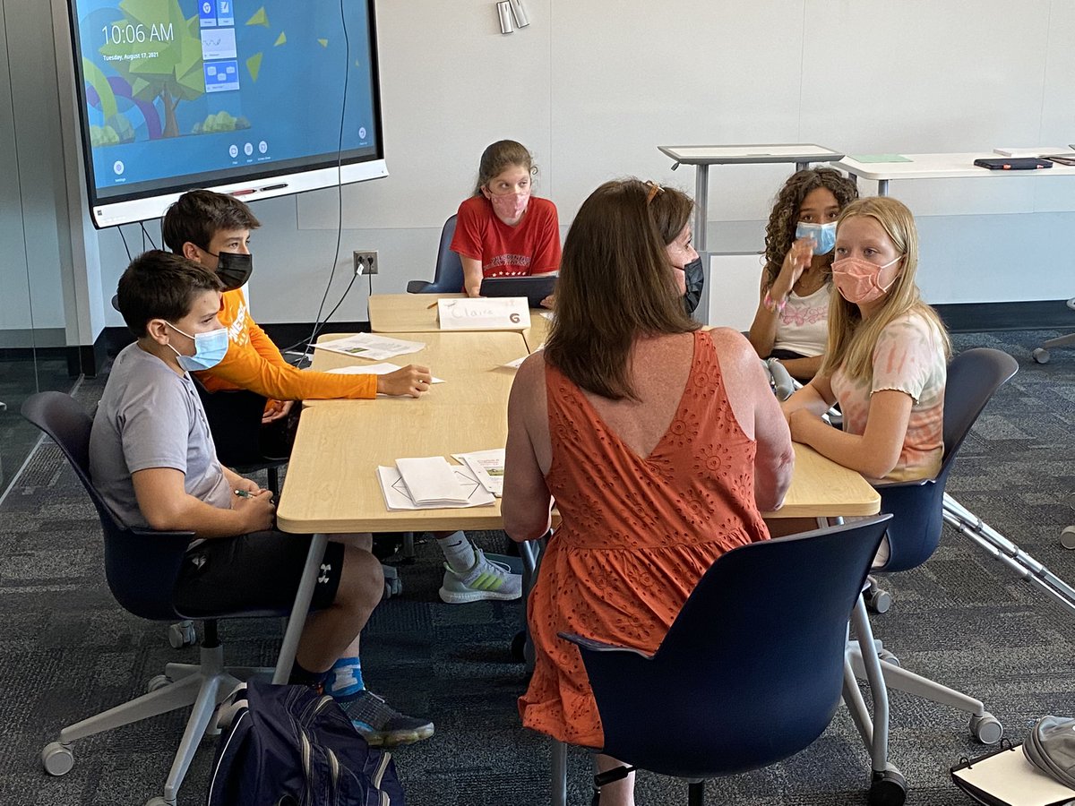TappyPD's tweet photo. There just aren’t enough words to express how incredible it is to see all of our middle schoolers—new and old—back on campus, energized, and ready to go. The masks can’t hide the smiles of our teachers and these amazing kids! #pdsms #pdschargers https://t.co/7lCmDr6zHb