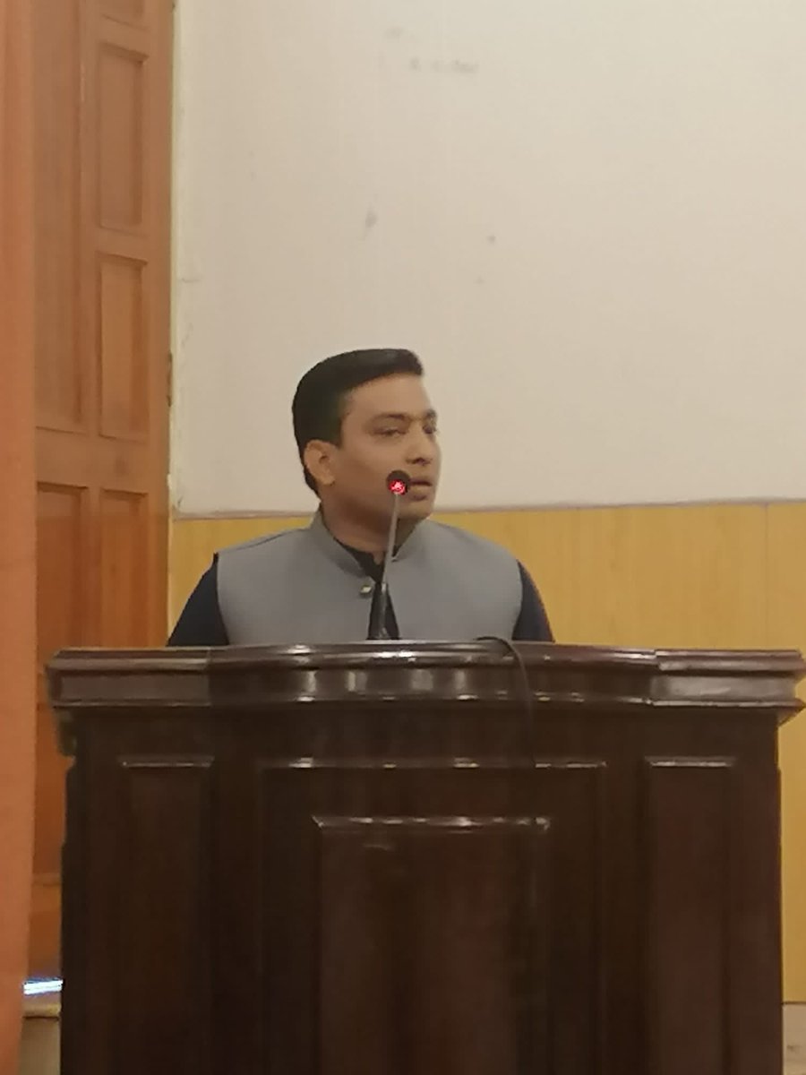 Waqasrg5's tweet photo. #savepugc
Succinctly explained emotions of civil society of Gujranwala
@DrNaveedIqbalCh 
@sarfrazkhalil 
@ihsanakram27 https://t.co/rupkaM6uBi