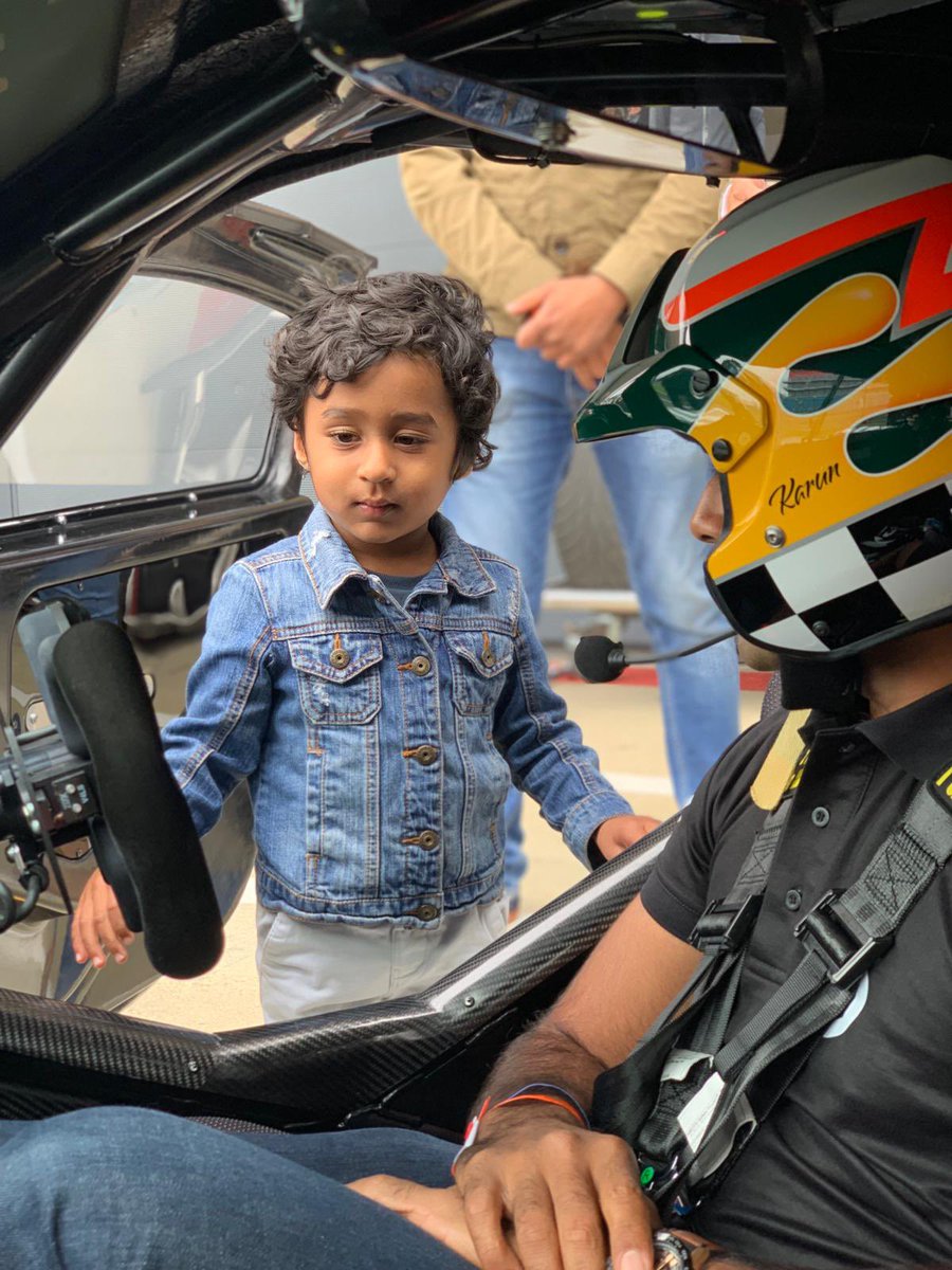 karunchandhok's tweet photo. Excellent family day out at @SilverstoneUK with @dto_motorsport yesterday! #TrackExperiences https://t.co/NUj1hKjbyE