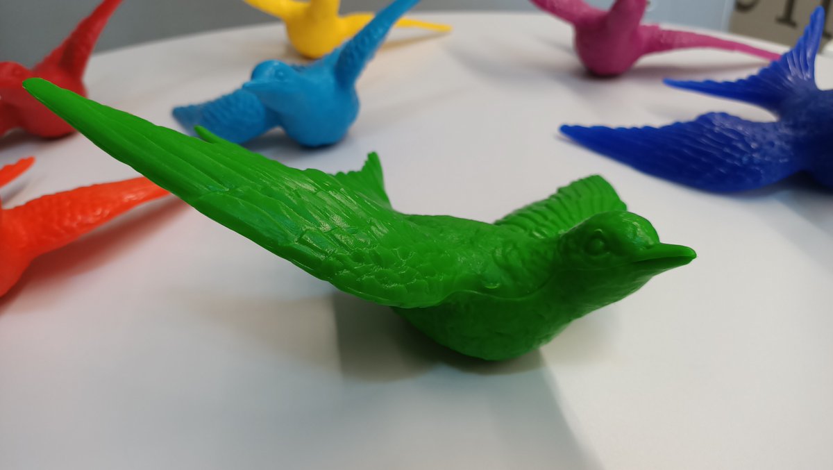 Les hirondelles sont arrivées !
 
Les hirondelles du Craking Art ont atterri au musée Médard et sont désormais disponibles à la vente pour un prix de 35,00 € pièce !