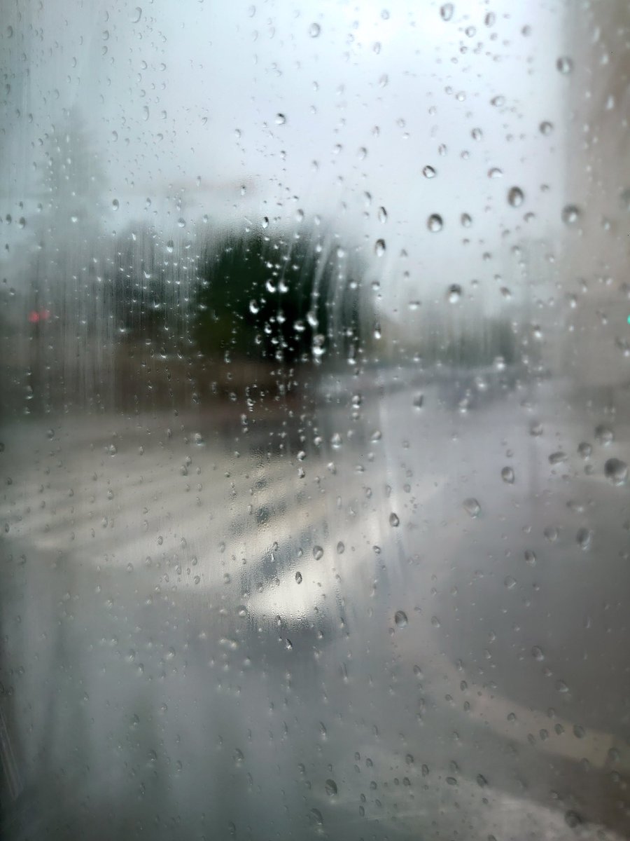 Toivottavasti #runkolinja'ssa on ikuisessa marraskussa hieman parempi ilmanvaihto <a href="/HSL_HRT/">HSL</a>. Muuten toimii ihan jees, vaikkakin ja kuulutukset usein on ollut niin kovalla että korviin sattuu😅