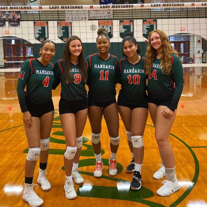 MandarinVolley's tweet photo. Join us in celebrating our senior class of 2⃣0⃣2⃣2⃣ at tonight's #SeniorNight match against Paxon 🧡💚🐎 https://t.co/HECI7kdoAz