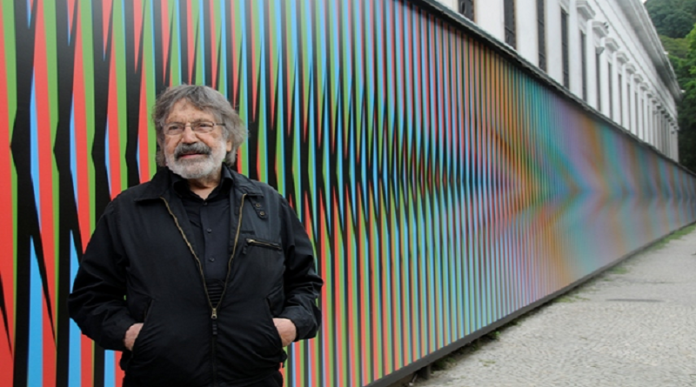 ElPitazoTV's tweet photo. #Arte | ¿Has visto las grandes obras del artista venezolano Carlos Cruz Diez? Tómate unos minutos para conocer a su creador este #17ago, día en el que se conmemoran 98 años de su natalicio https://t.co/W7HDjFqq2y https://t.co/2jtcPXKZQG