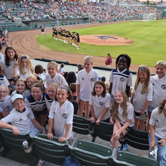 paigeahawthorne's tweet image. What a way to kick off the season in KC. Fun friendlies w/ @AthleticsKC watched @KCWoSo win their first game &amp;amp; best of all picture with Vlatko @USWNT